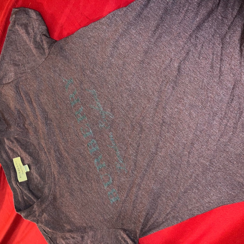 Burberry t shirt